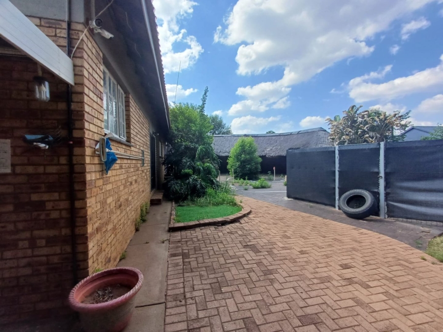 4 Bedroom Property for Sale in Flamwood North West